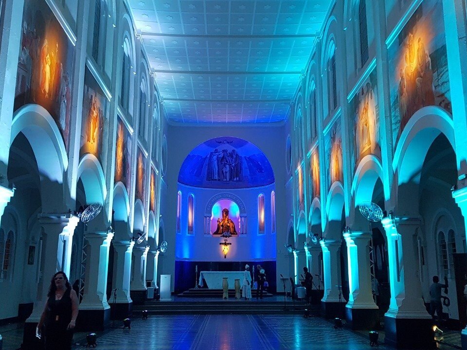 iluminação cénica profissional para o seu evento